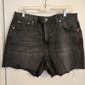 GAP Black 4" High Rise Cut Off Shorts